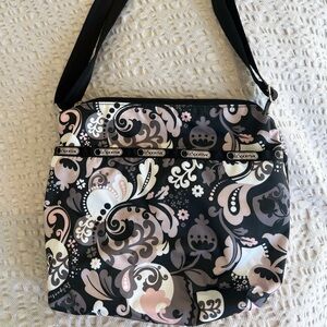 LESPORTSAC Shoulder Bag